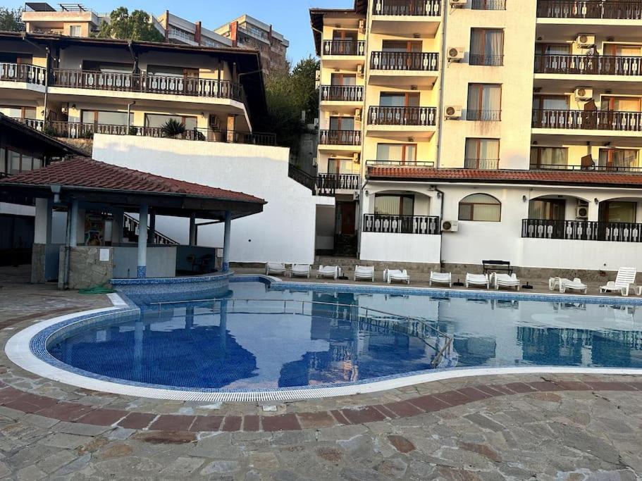 Spacious Fully Furnished Studio In Kavarna Apart Hotel Exteriér fotografie