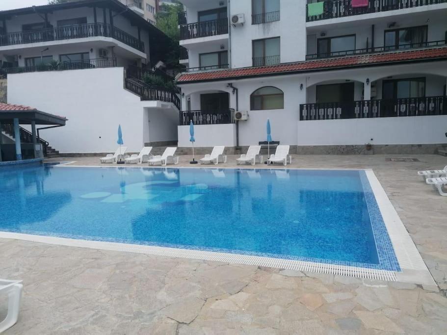 Spacious Fully Furnished Studio In Kavarna Apart Hotel Exteriér fotografie